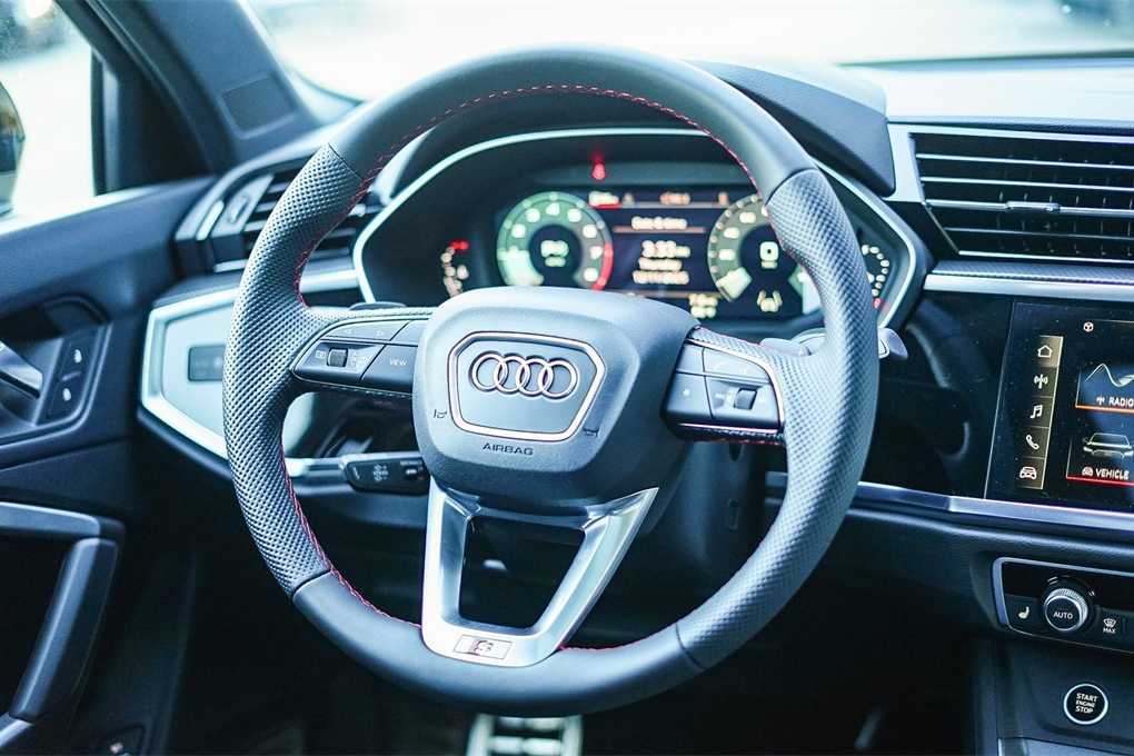 Thumbnail: 2025 Audi Q3 - 15