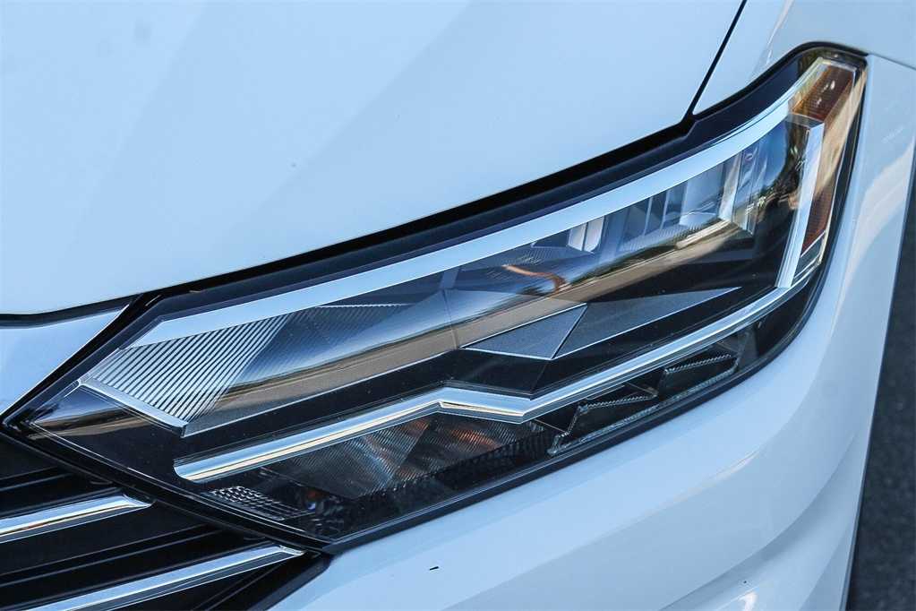Thumbnail: 2019 Volkswagen Jetta - 8