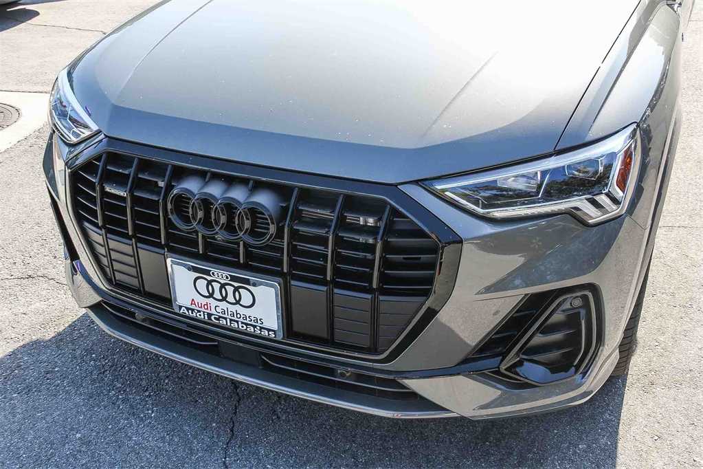 Thumbnail: 2025 Audi Q3 - 8