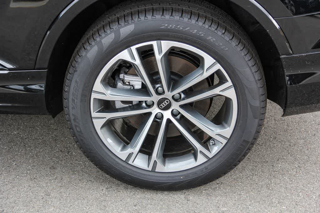 Thumbnail: 2026 Audi Q7 - 10