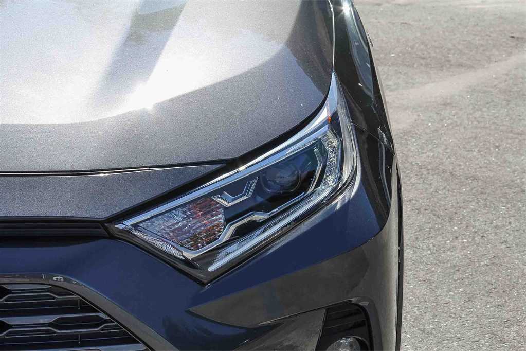 Thumbnail: 2019 Toyota RAV4 - 7