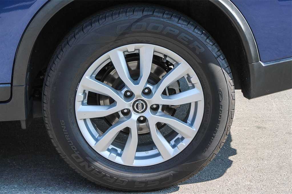 Thumbnail: 2020 Nissan Rogue - 11