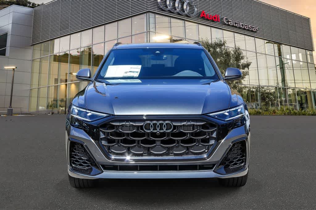 Thumbnail: 2026 Audi Q8 - 6