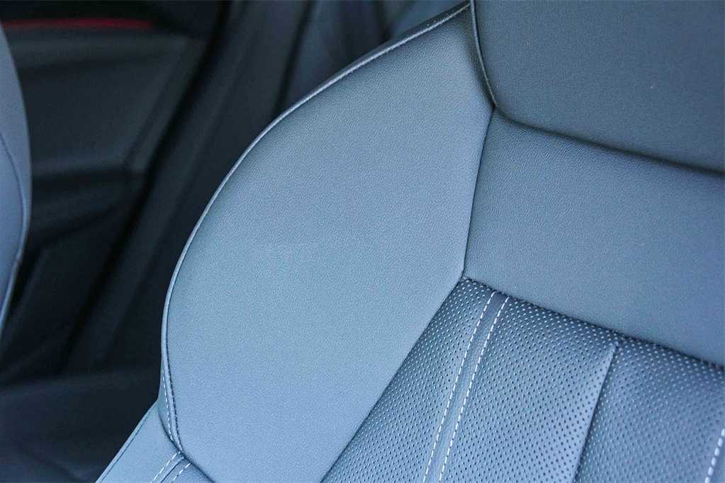 Thumbnail: 2025 Audi Q5 - 25