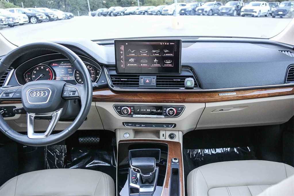 Thumbnail: 2022 Audi Q5 - 13