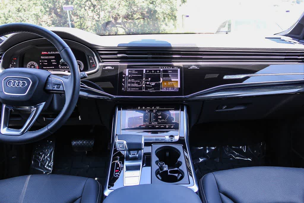 Thumbnail: 2026 Audi Q7 - 13