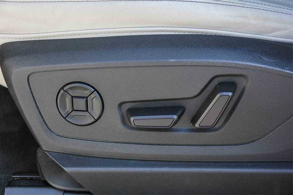 Thumbnail: 2024 Audi Q8 e-tron - 21