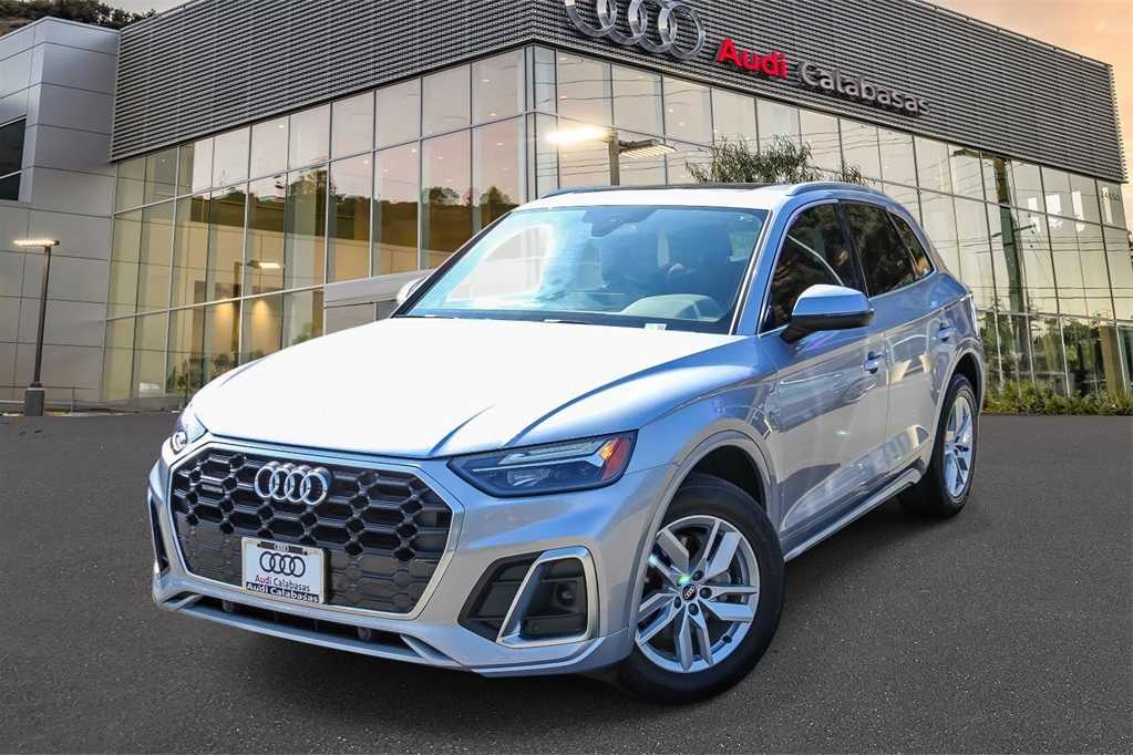 Thumbnail: 2023 Audi Q5 - 1