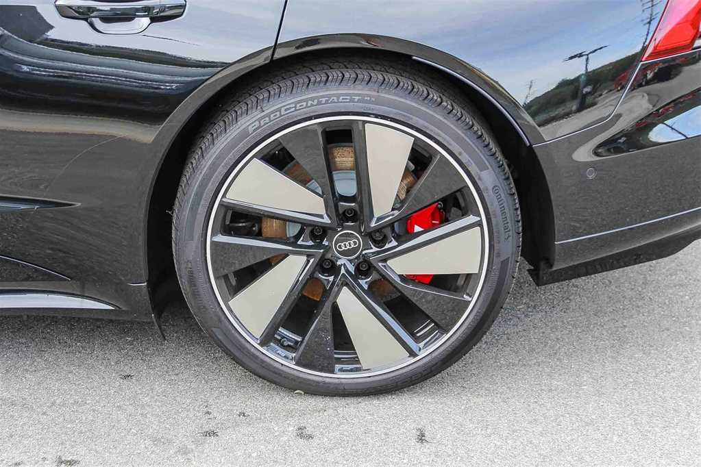 Thumbnail: 2026 Audi e-tron GT - 10