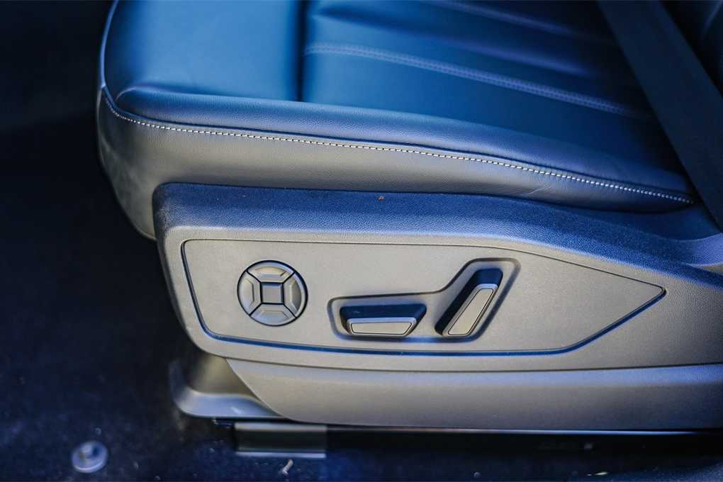 Thumbnail: 2025 Audi Q5 - 20