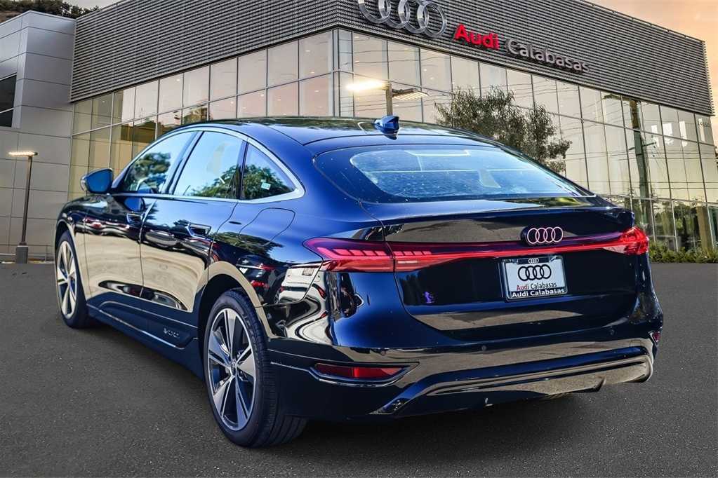 Thumbnail: 2025 Audi e-tron S - 2