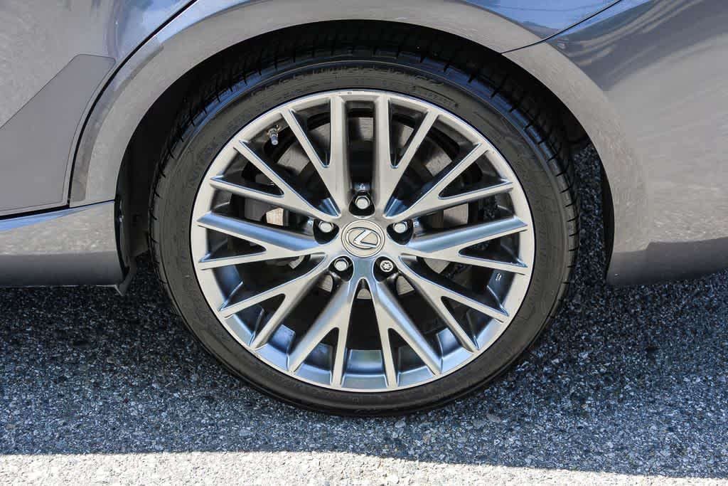 Thumbnail: 2016 Lexus IS - 10