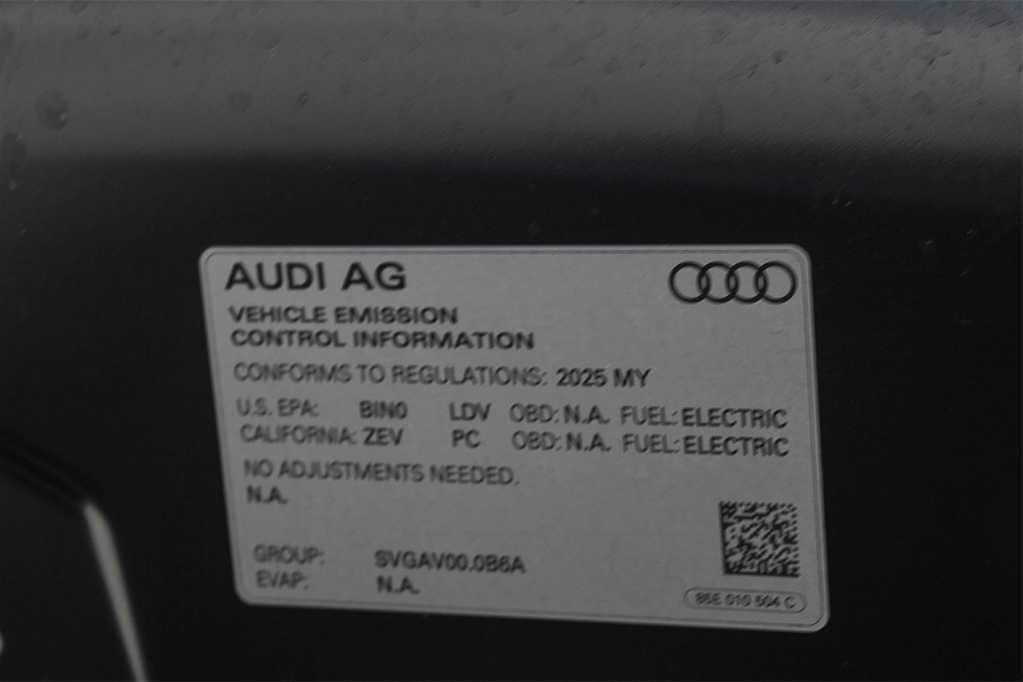 Thumbnail: 2025 Audi Q6 e-tron - 28