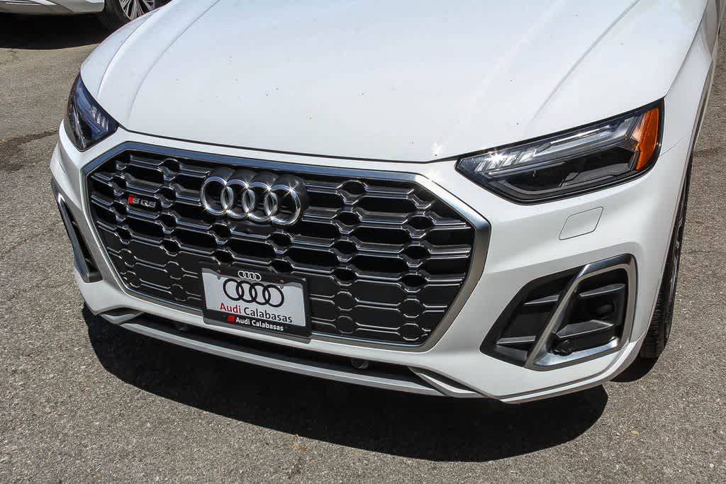 Thumbnail: 2023 Audi SQ5 - 8