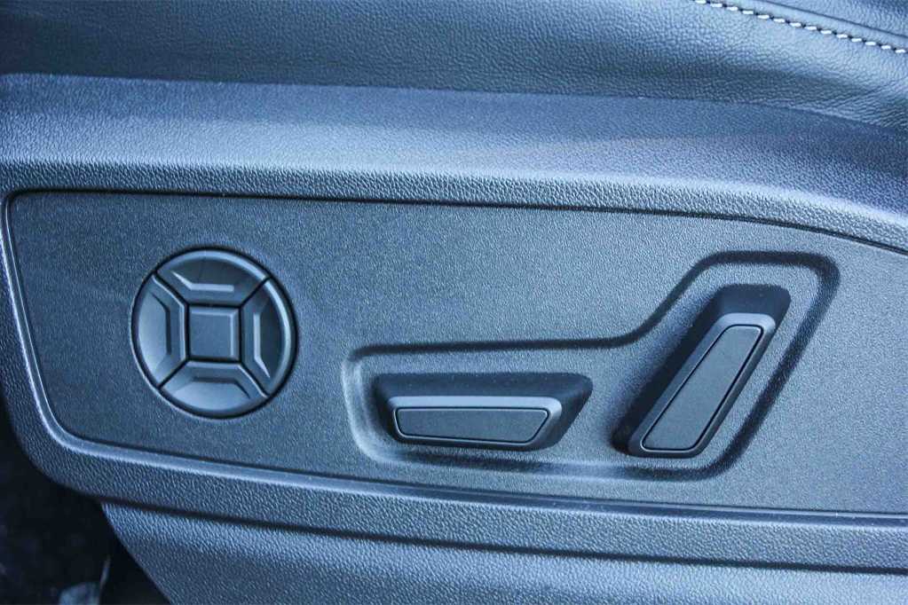 Thumbnail: 2025 Audi Q5 - 21