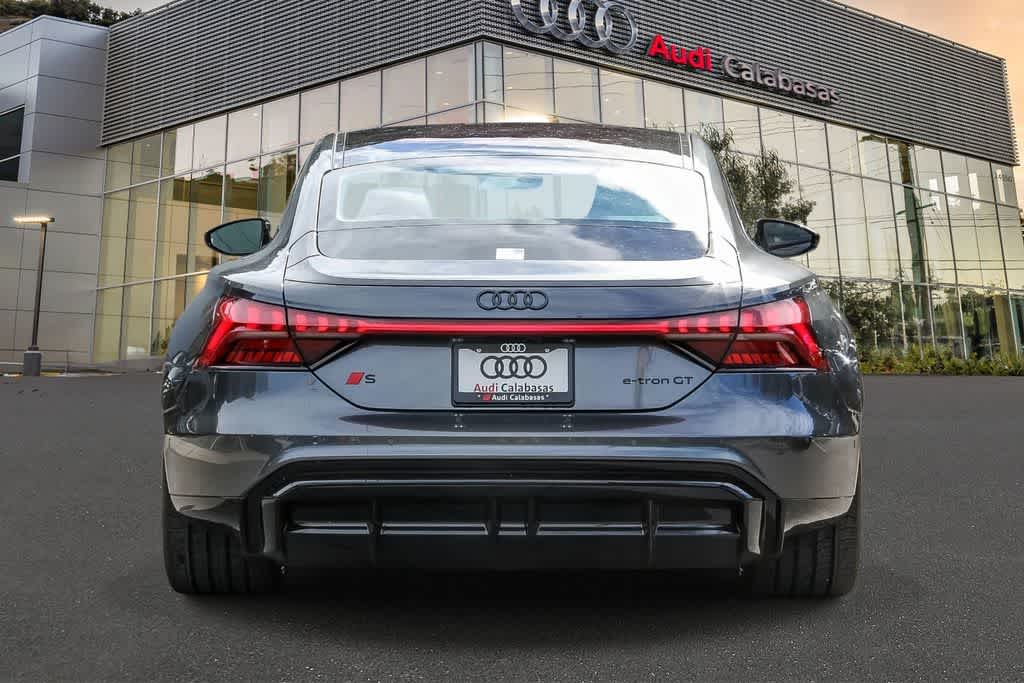 Thumbnail: 2026 Audi e-tron GT - 3