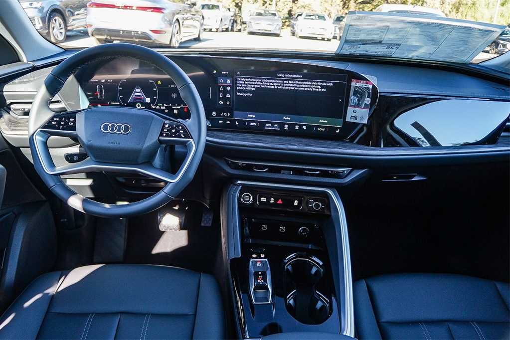 Thumbnail: 2025 Audi Q5 - 12