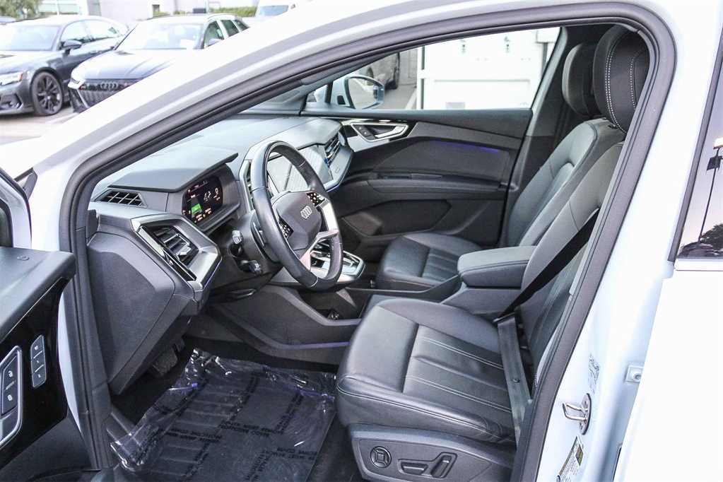 Thumbnail: 2024 Audi Q4 e-tron - 19