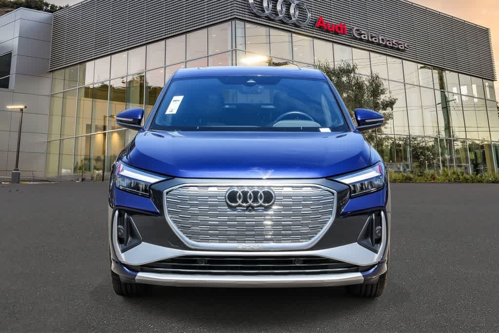 Thumbnail: 2023 Audi Q4 e-tron - 6