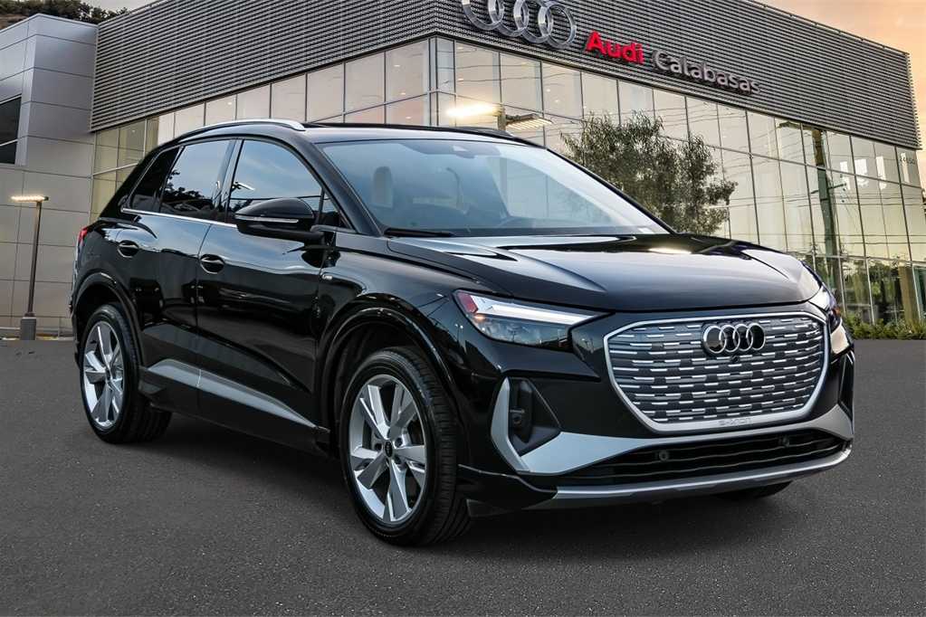 Thumbnail: 2023 Audi Q4 e-tron - 5