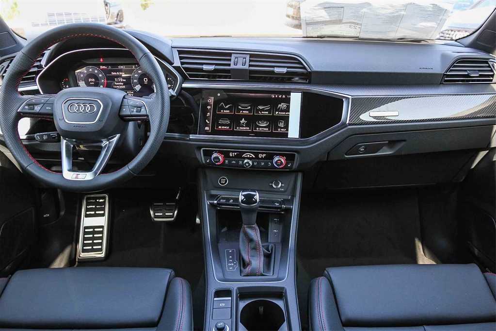 Thumbnail: 2025 Audi Q3 - 13