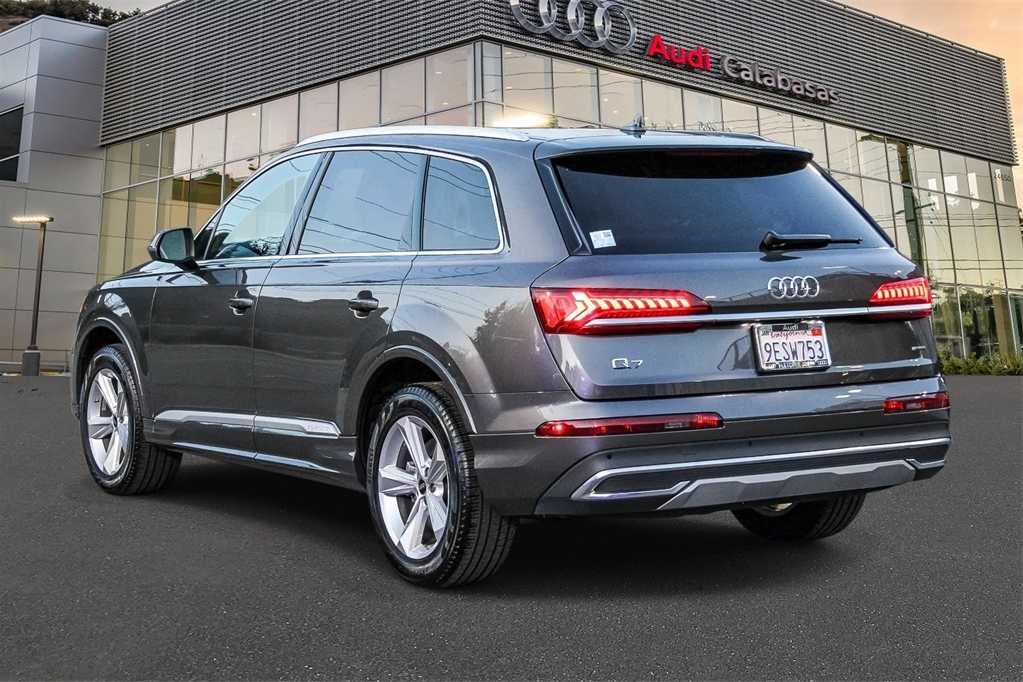 Thumbnail: 2023 Audi Q7 - 2