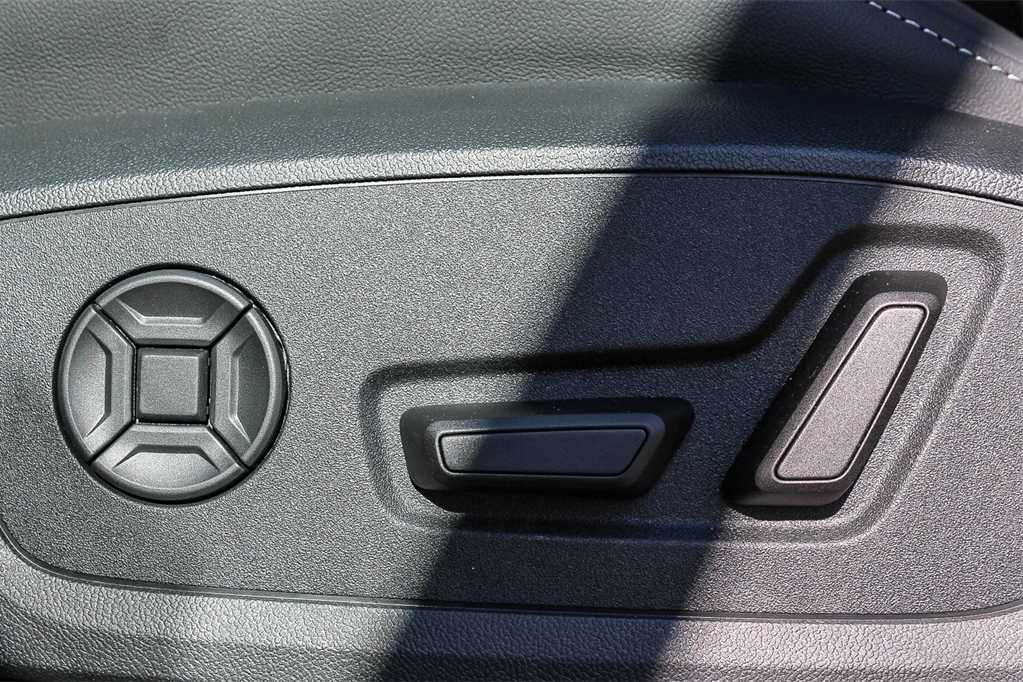Thumbnail: 2025 Audi Q3 - 24