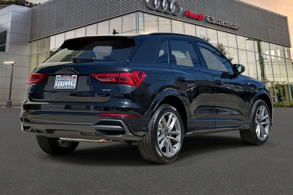 Thumbnail: 2025 Audi Q3 - 2