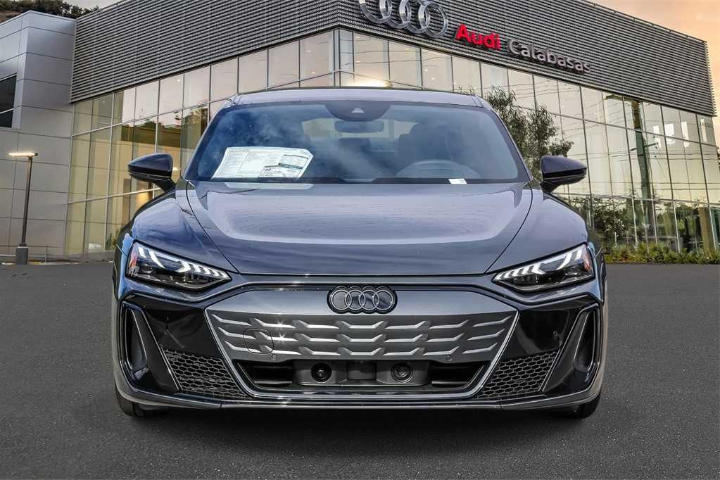 Thumbnail: 2026 Audi e-tron GT - 6