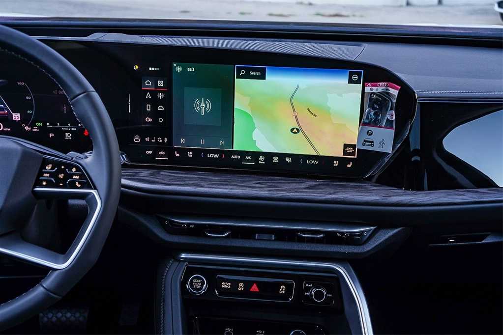 Thumbnail: 2025 Audi Q5 - 13