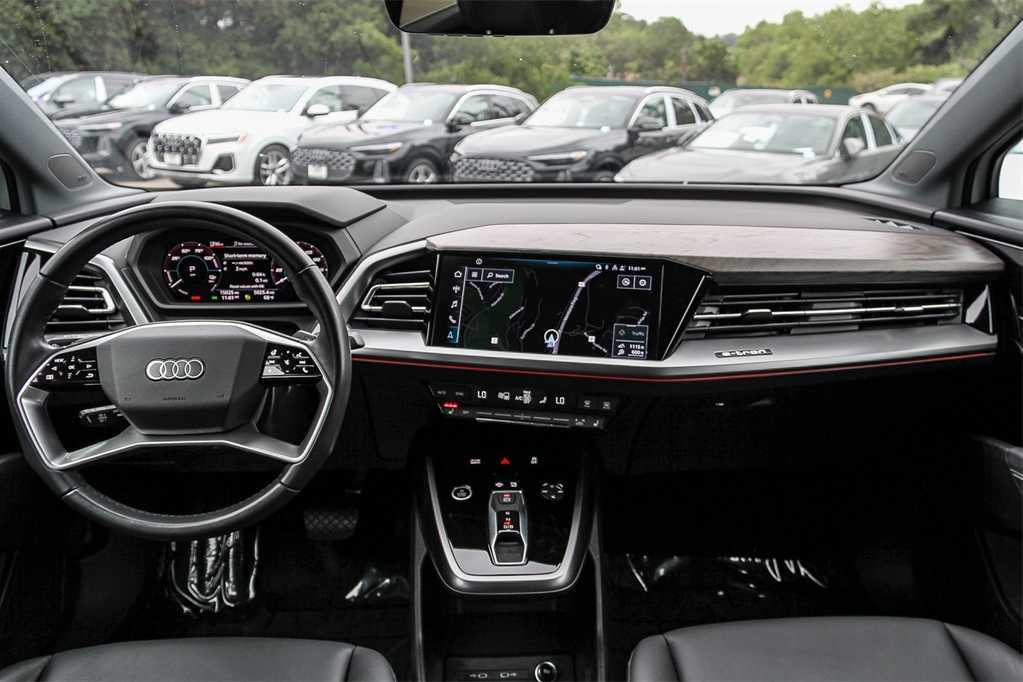 Thumbnail: 2023 Audi Q4 e-tron - 13