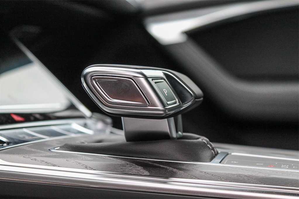 Thumbnail: 2025 Audi A6 - 25