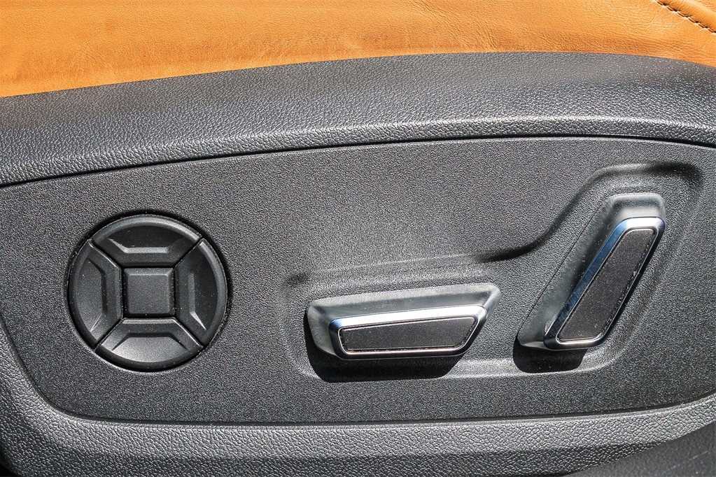 Thumbnail: 2022 Audi RS 6 - 24