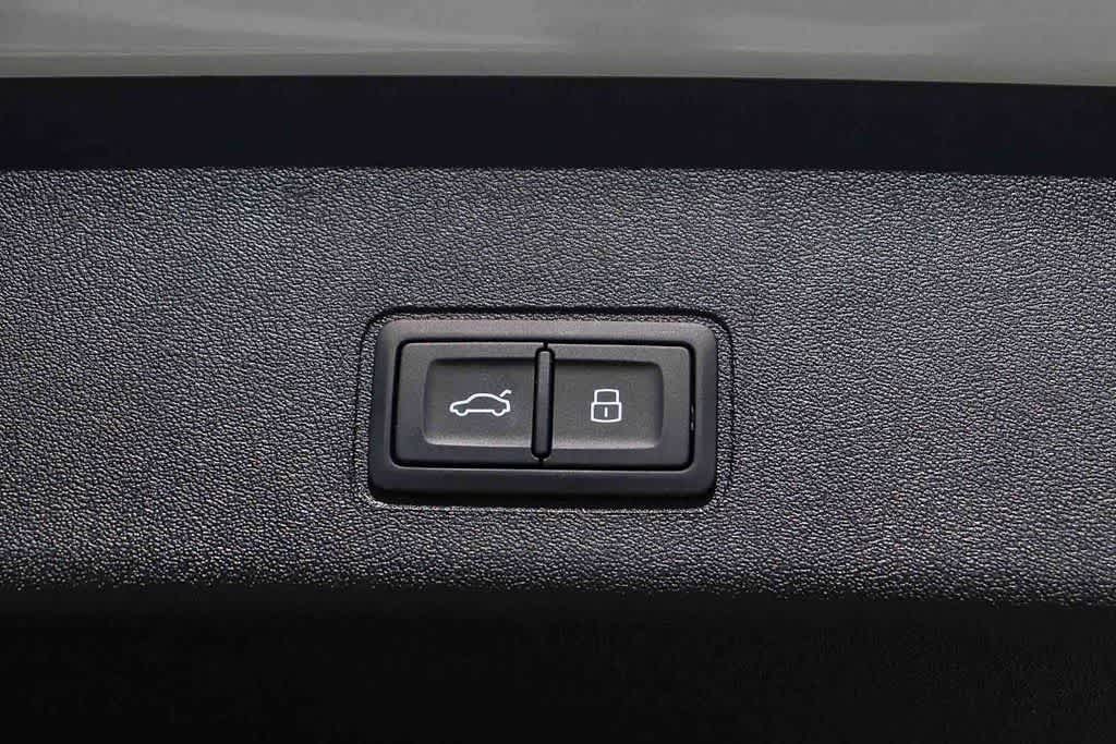 Thumbnail: 2026 Audi Q3 - 35