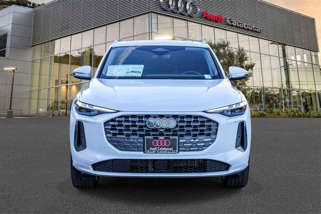 Thumbnail: 2025 Audi Q5 - 6