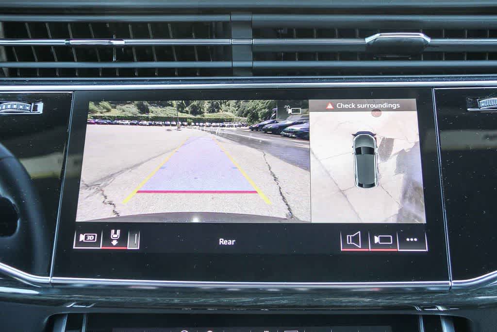 Thumbnail: 2026 Audi Q8 - 23