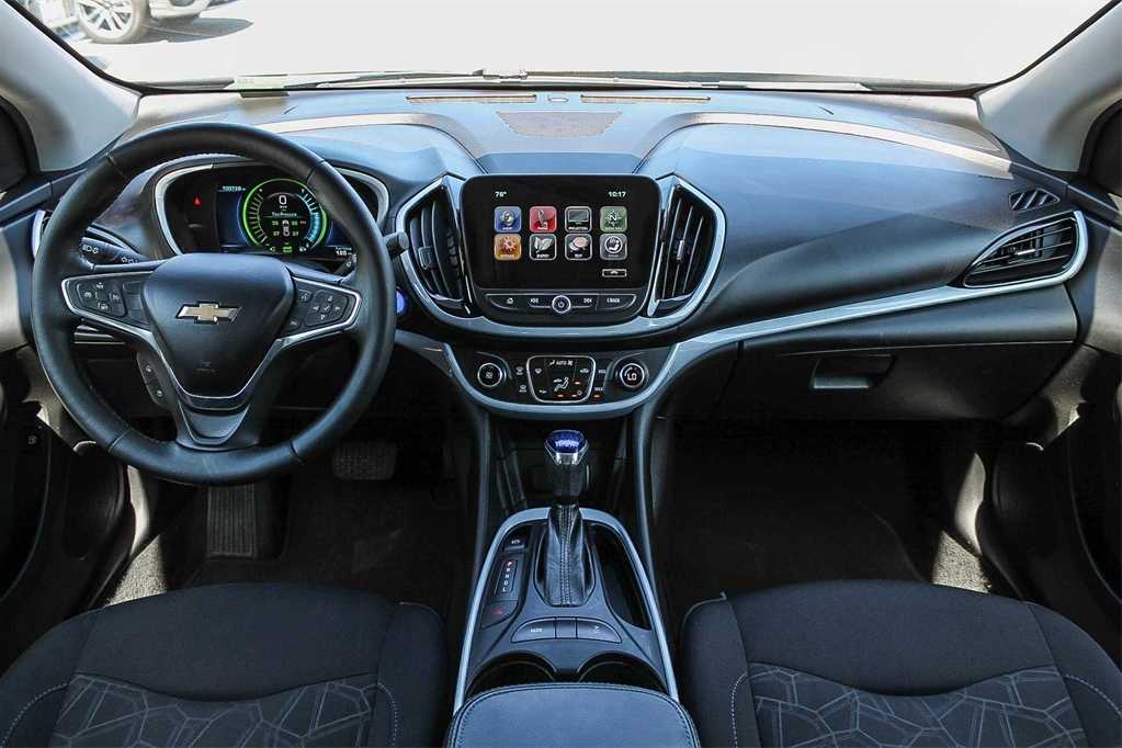 2017 Chevrolet Volt LT 12
