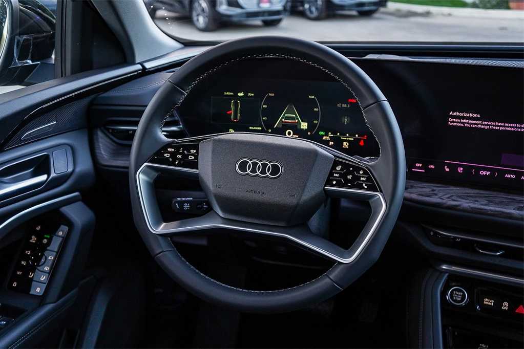 Thumbnail: 2025 Audi Q5 - 15