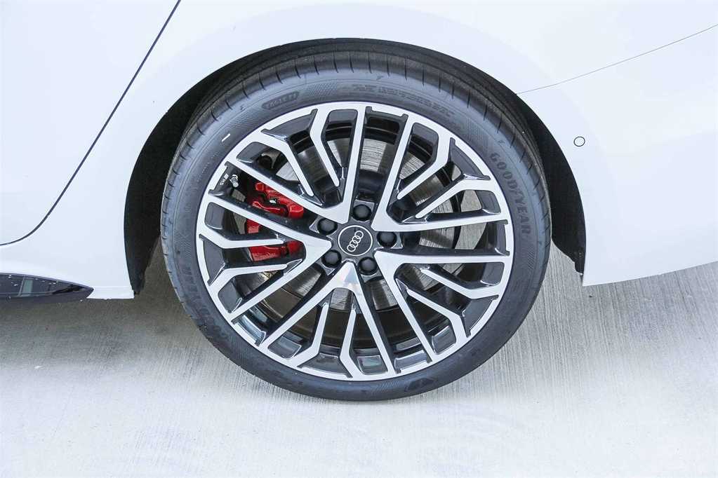 Thumbnail: 2025 Audi S5 - 10