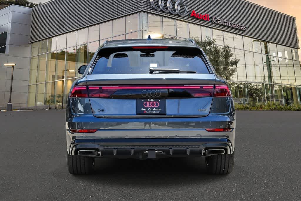 Thumbnail: 2026 Audi Q8 - 3