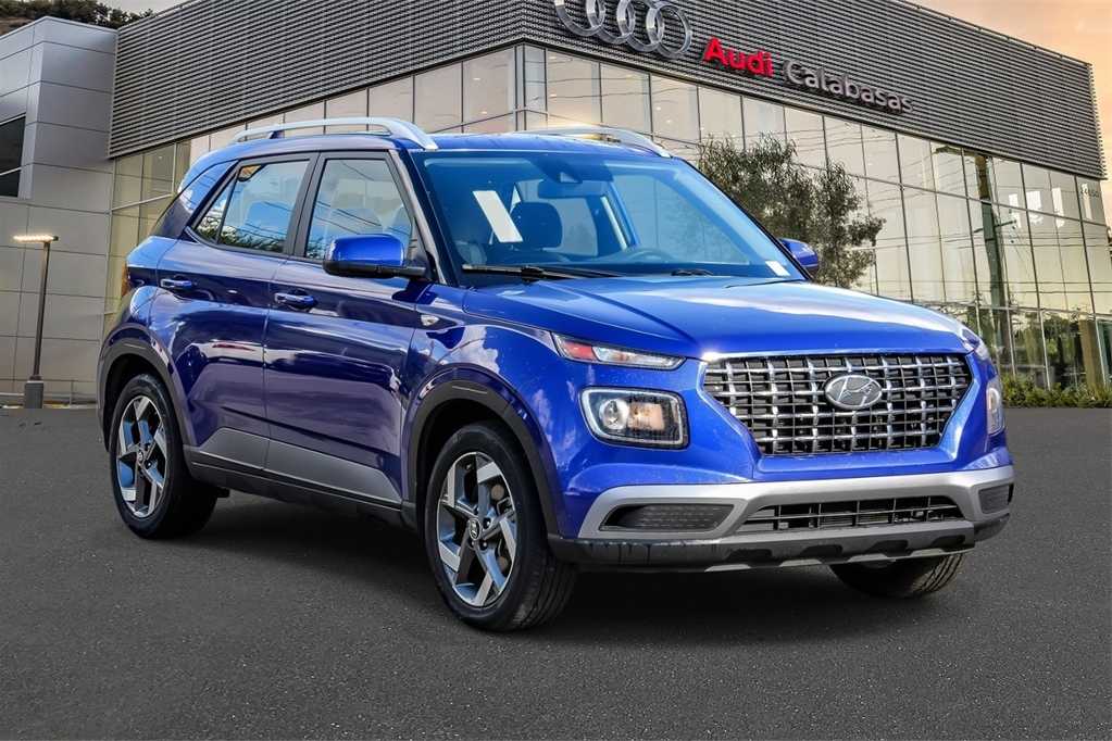 Thumbnail: 2022 Hyundai Venue - 5