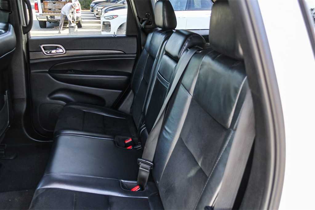 Thumbnail: 2018 Jeep Grand Cherokee - 17