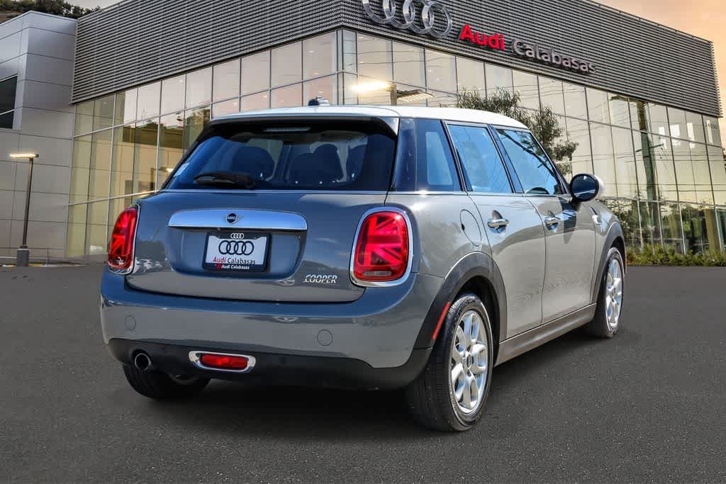 Thumbnail: 2019 MINI Cooper Hardtop - 4