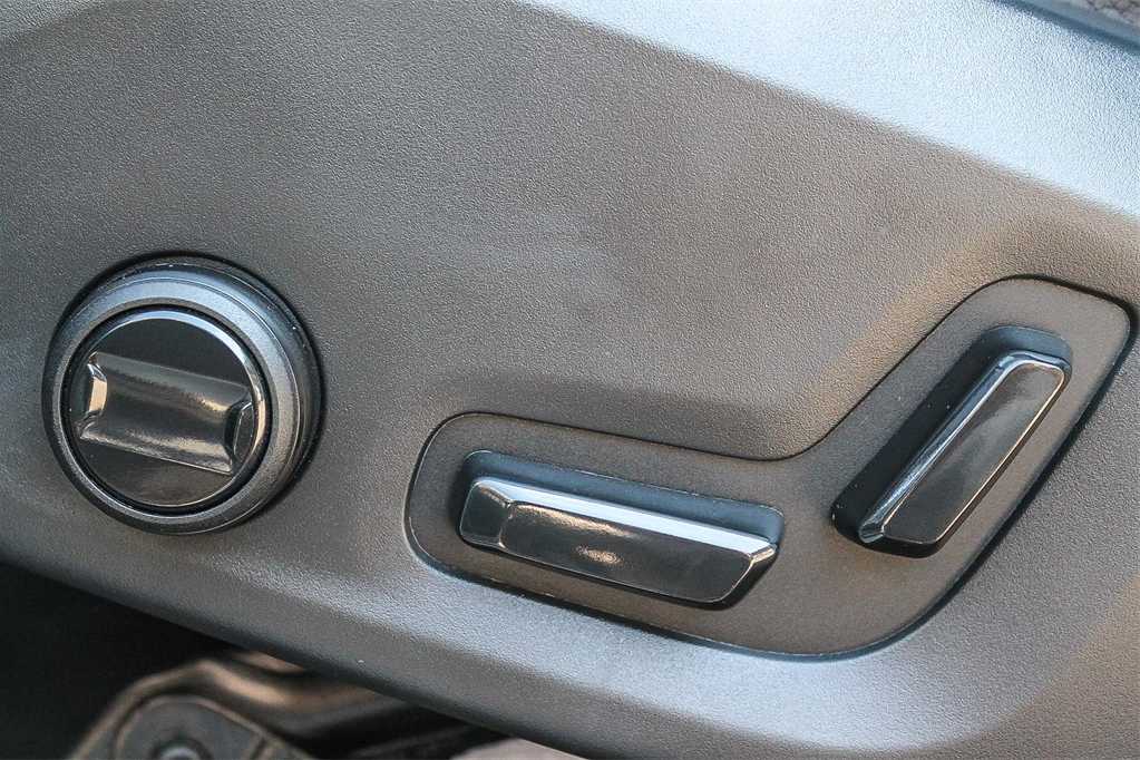 Thumbnail: 2023 Volvo XC60 - 24