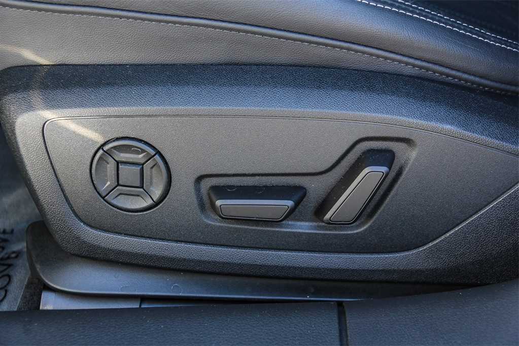 Thumbnail: 2025 Audi A6 - 21