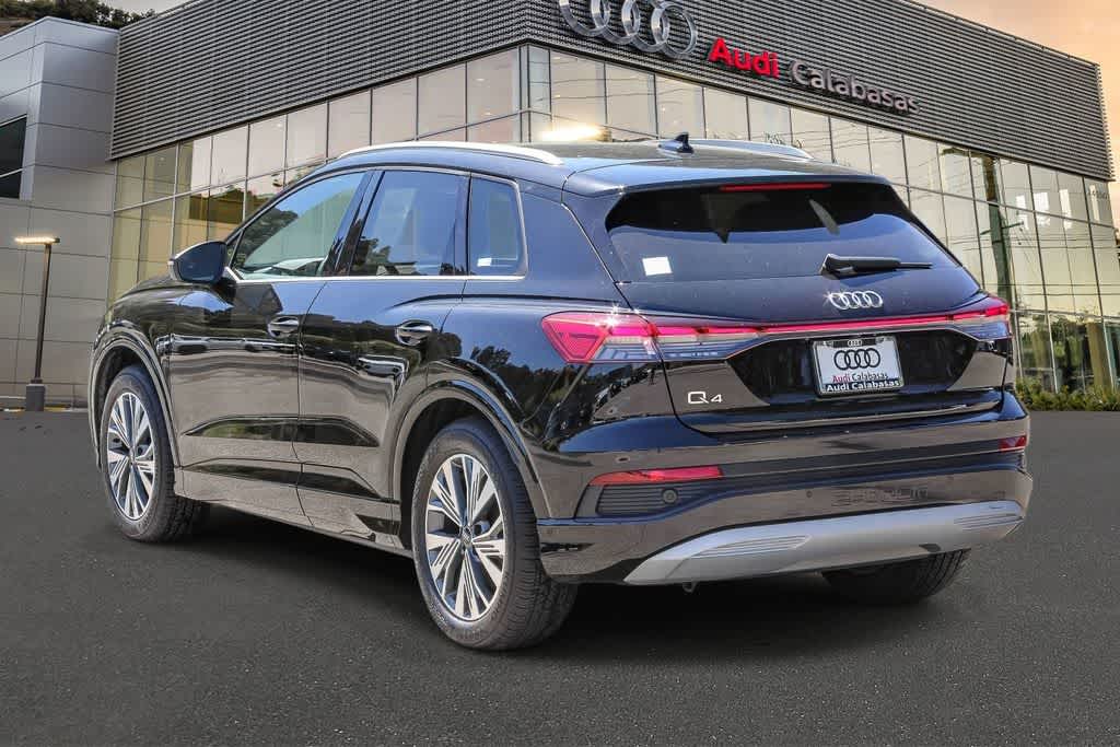 Thumbnail: 2023 Audi Q4 e-tron - 2