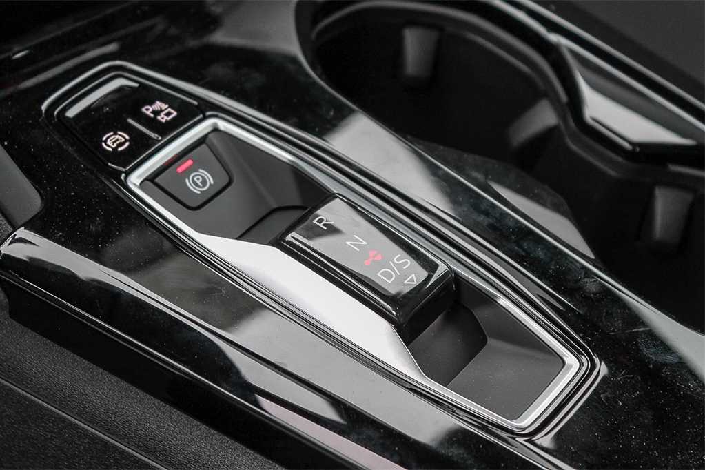 Thumbnail: 2025 Audi SQ5 - 25