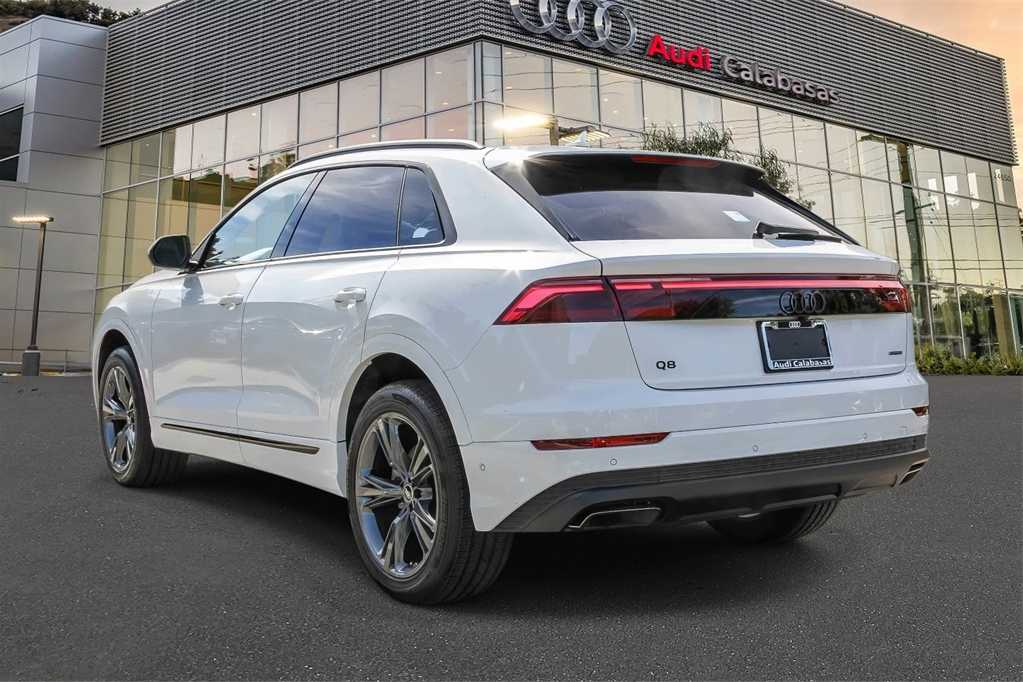 Thumbnail: 2026 Audi Q8 - 2