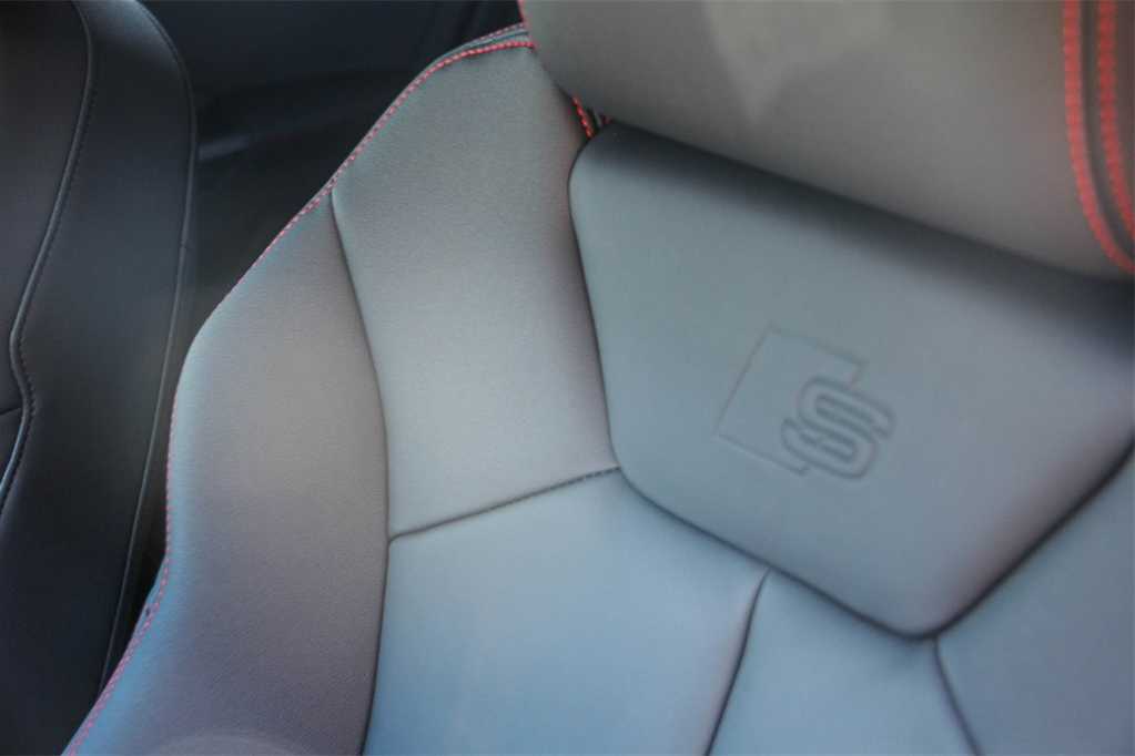 Thumbnail: 2025 Audi Q3 - 25