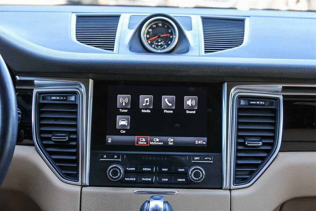 Thumbnail: 2018 Porsche Macan - 14